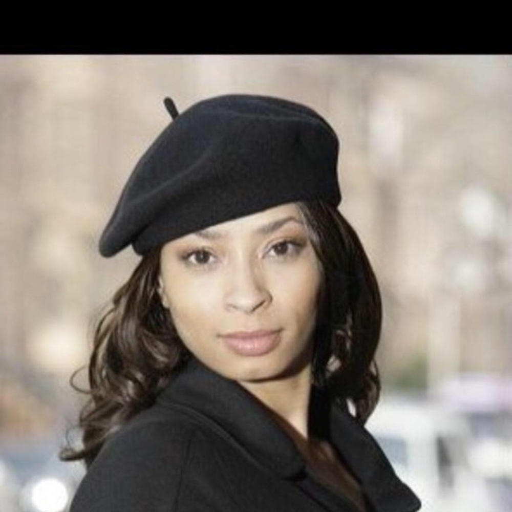 Meet your Posher, Felicia